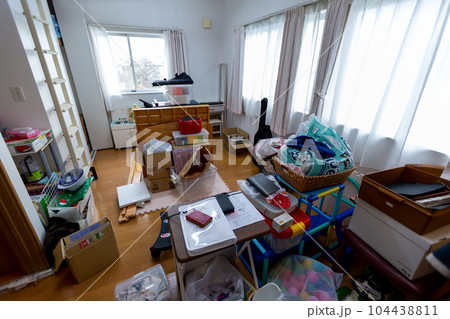 断捨離　大掃除 104438811