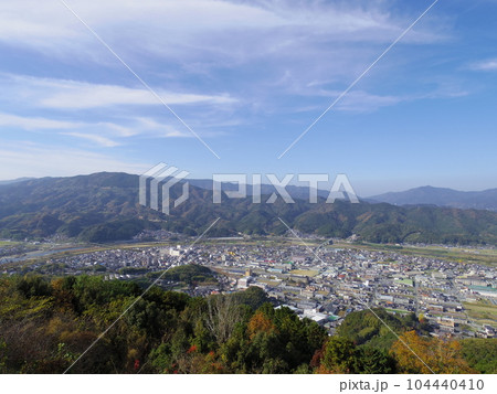 冨士山より望む大洲盆地(愛媛県大洲市) 冨士山より望む大洲盆地(愛媛県大洲市) 104440410