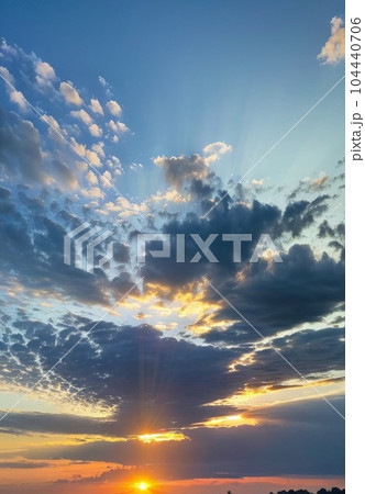 TIKTOK向けの夕焼け画像_5 TIKTOK向けの夕焼け画像_5 104440706
