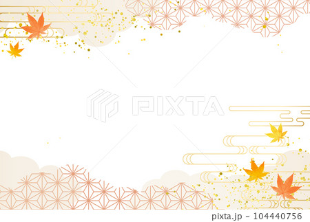 秋　紅葉　和柄　金・高級感・雲　背景　敬老の日　お歳暮 104440756
