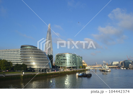 ロンドン 104442374