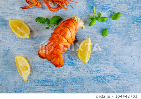 Taste of lobster freshly cooked with lemon is delicious when it is served at your table 104442703