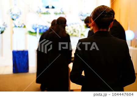 セレモニーレディー 104447604