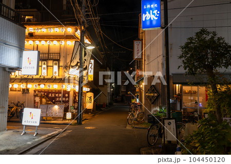 《東京都》ノスタルジックな飲み屋街・亀戸駅前 《東京都》ノスタルジックな飲み屋街・亀戸駅前 104450120