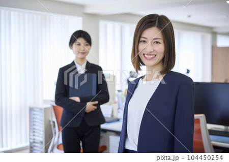 会社員 新人教育 OJT 会社員 新人教育 OJT 104450254