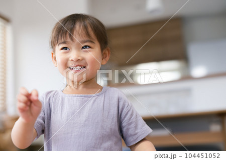 3歳の女の子 ダンス 3歳の女の子 ダンス 104451052