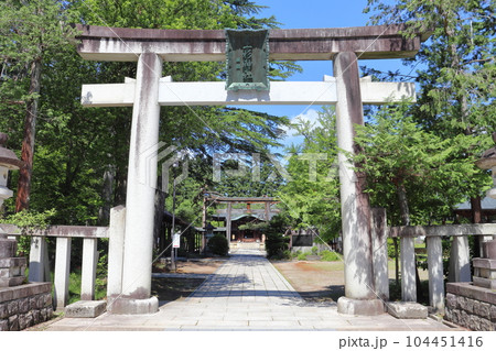 上杉神社 本殿前の鳥居 104451416