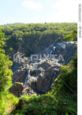 キュランダ高原のバロン滝 キュランダ高原のバロン滝 104456036