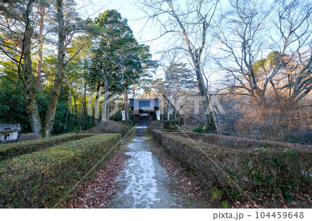 福島県　二本松市　冬　二本松城・霞ヶ城　丹波霊祠堂 104459648