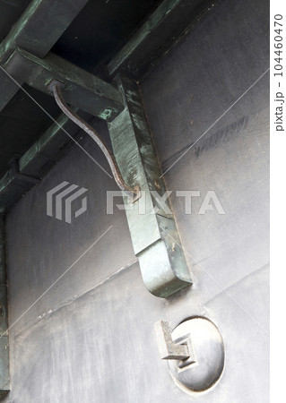 小江戸川越の町並み風景 古い建物金具 104460470