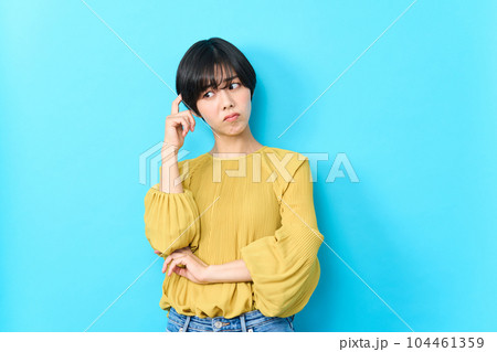 若い女性のポートレート 若い女性のポートレート 104461359