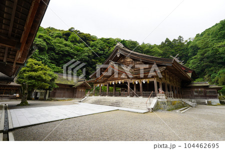 えびす様の総本　美保神社（島根県松江市美保関） 104462695