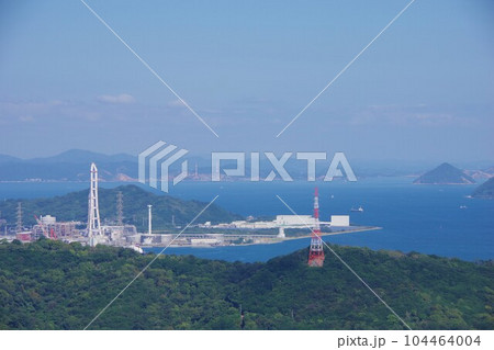 香川県 青ノ山から番の州町の工場と玉野市方面を望む 香川県 青ノ山から番の州町の工場と玉野市方面を望む 104464004