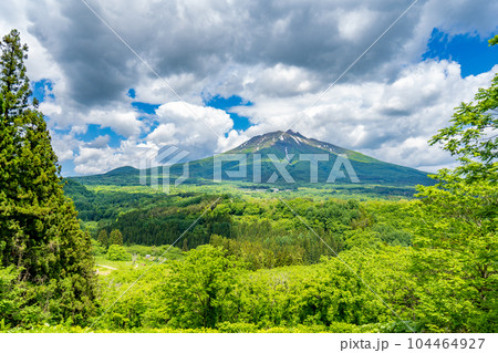 岩木山　青森県の最高峰　津軽富士 104464927