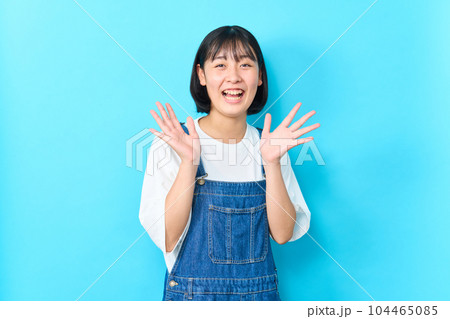 女子中学生のポートレート 104465085