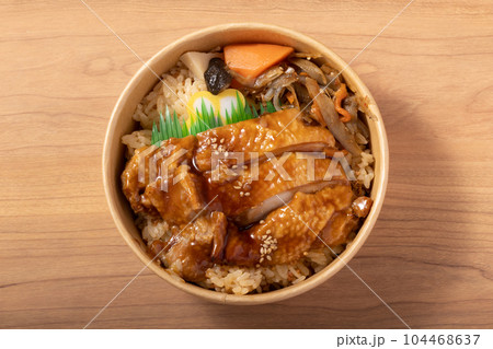 鶏めし弁当 鶏めし弁当 104468637