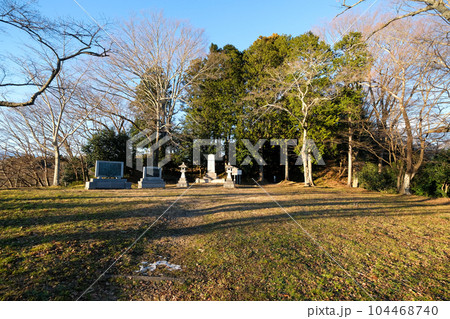 福島県　二本松市　冬　二本松城・霞ヶ城　新城館跡　少年隊顕彰碑 104468740
