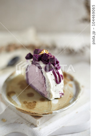Purple sweet potato roll cake Purple sweet potato roll cake 104469065