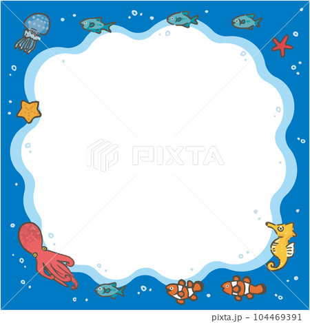 手描きの海の中のさかなのフレーム（正方形） 104469391