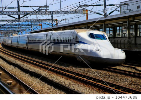 日本の大動脈を駆ける!! 東海道新幹線 N700S ～小田原駅にて 104473688