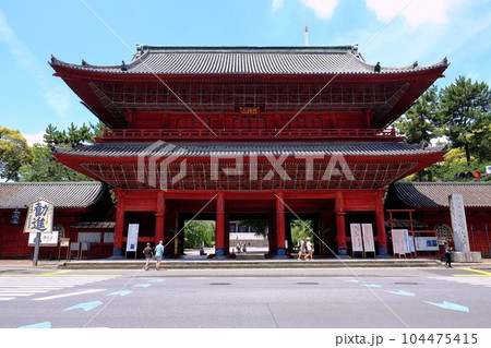 東京都港区　増上寺　三解脱門 104475415