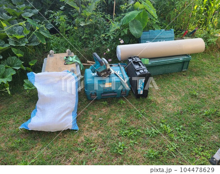 シロアリ駆除の実施例　素材　背景　（駆除用機材） 104478629