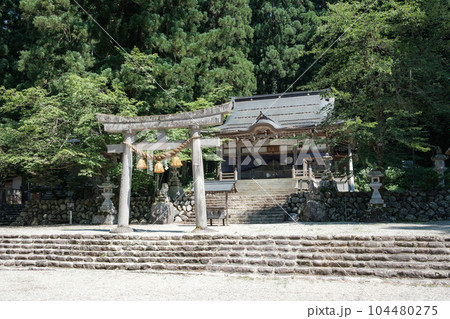夏の白川郷:白川八幡神社 夏の白川郷:白川八幡神社 104480275