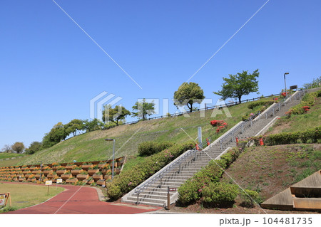群馬県太田市の八王子山公園 　太田市北部運動公園の風景 104481735