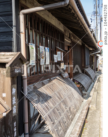 中山道御嶽宿の景色 104482708
