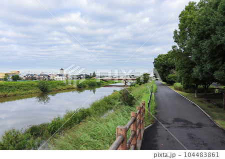 新方川(埼玉県越谷市) 新方川(埼玉県越谷市) 104483861