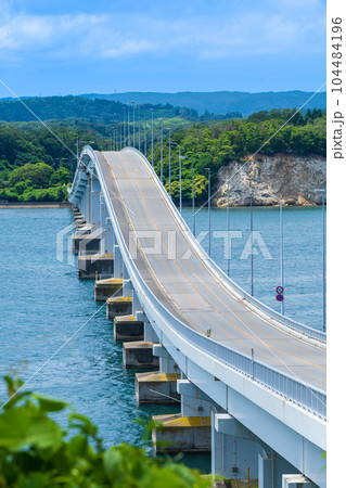 七尾湾に架かる能登島大橋｜能登島大橋展望台から撮影｜石川県七尾市 104484196