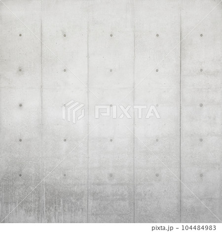 セパ穴のある暗い白灰色の粗いコンクリート表面の正方形の背景画像 セパ穴のある暗い白灰色の粗いコンクリート表面の正方形の背景画像 104484983