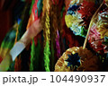 千羽鶴と折り紙 104490937