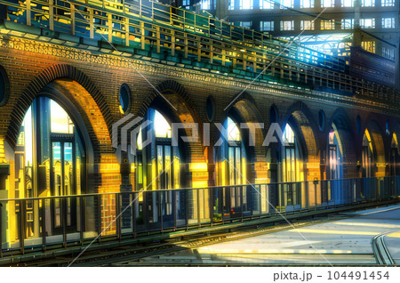 AI画像　線路下のショッピングモールのイメージ 104491454