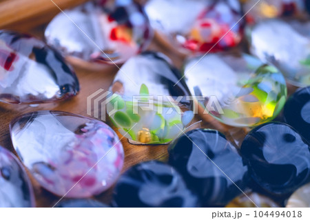 ガラス細工の輝き 104494018