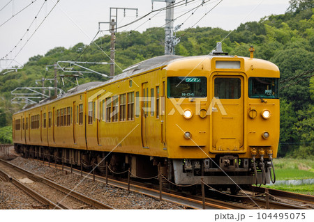 JR山陽本線を走る115系直流電車 JR山陽本線を走る115系直流電車 104495075