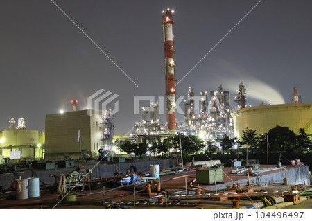 川崎 水江運河付近 石油プラントの夜景 川崎 水江運河付近 石油プラントの夜景 104496497