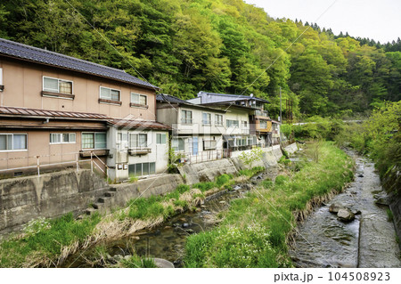湯原温泉　田羽根川　岡山県真庭市 104508923