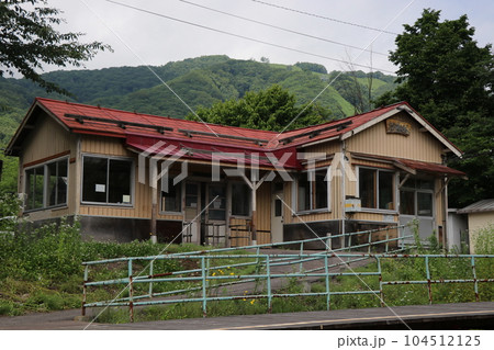廃れゆく無人駅 104512125