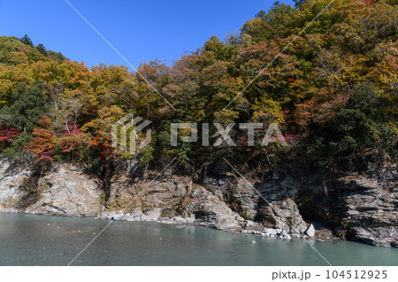 秋の長瀞の岩畳 秋の長瀞の岩畳 104512925