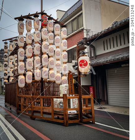 京都 祇園祭宵山の浄妙山の山鉾 104513248