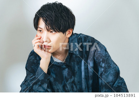 男性のファッションポートレート メンズコスメ スキンケア 男性のファッションポートレート メンズコスメ スキンケア 104513891