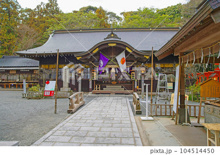 北九州市小倉南区にある蒲生八幡神社拝殿と手水舎 104514450