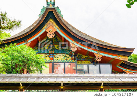 京都市伏見区の御香宮神社　本殿（重要文化財） 104517107