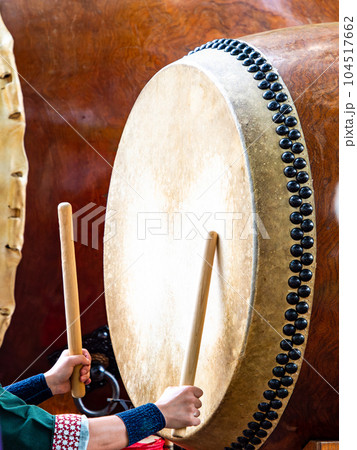 日本の伝統芸能　勇壮な和太鼓 104517662