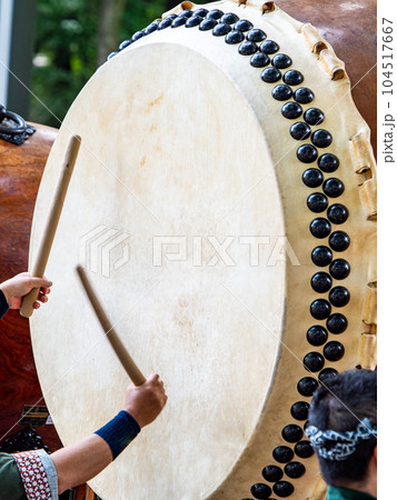 日本の伝統芸能　勇壮な和太鼓 104517667