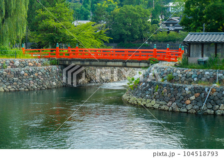 【京都風景】宇治は源氏物語の最後の十帖の主要な舞台 【京都風景】宇治は源氏物語の最後の十帖の主要な舞台 104518793