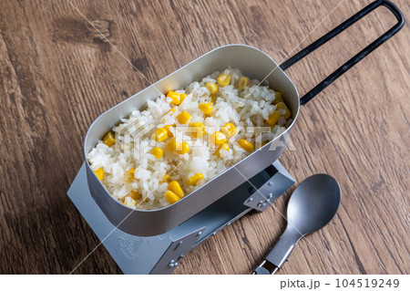 メスティンでごはん Rice cooked with outdoor tableware メスティンでごはん Rice cooked with outdoor tableware 104519249