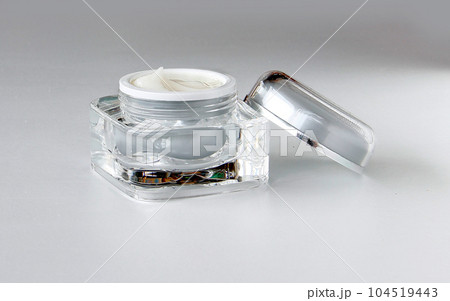 Cosmetic cream for anti-aging rejuvenation care to maintain the skin healthy. Cosmetic cream for anti-aging rejuvenation care to maintain the skin healthy. 104519443