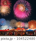 イラスト素材:花火大会　AI画像 104522480